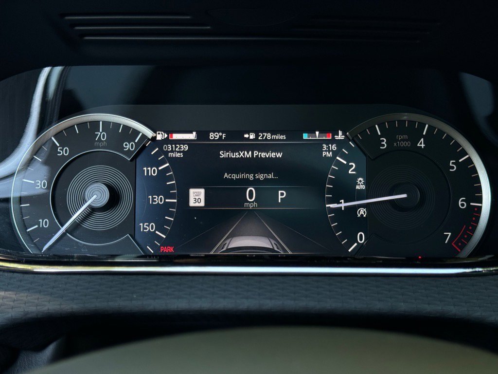 Used 2023 Land Rover Range Rover Evoque R-Dynamic S image 11