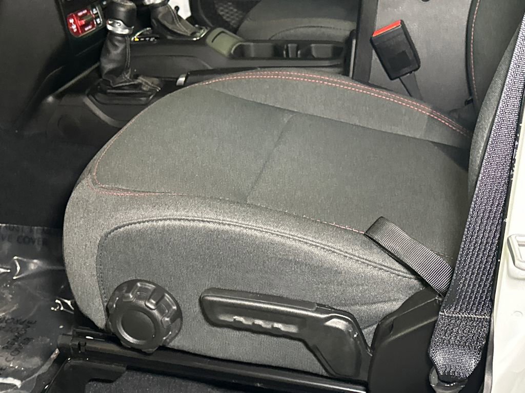 Used 2025 Jeep Wrangler Rubicon w/ Safety Group image 22