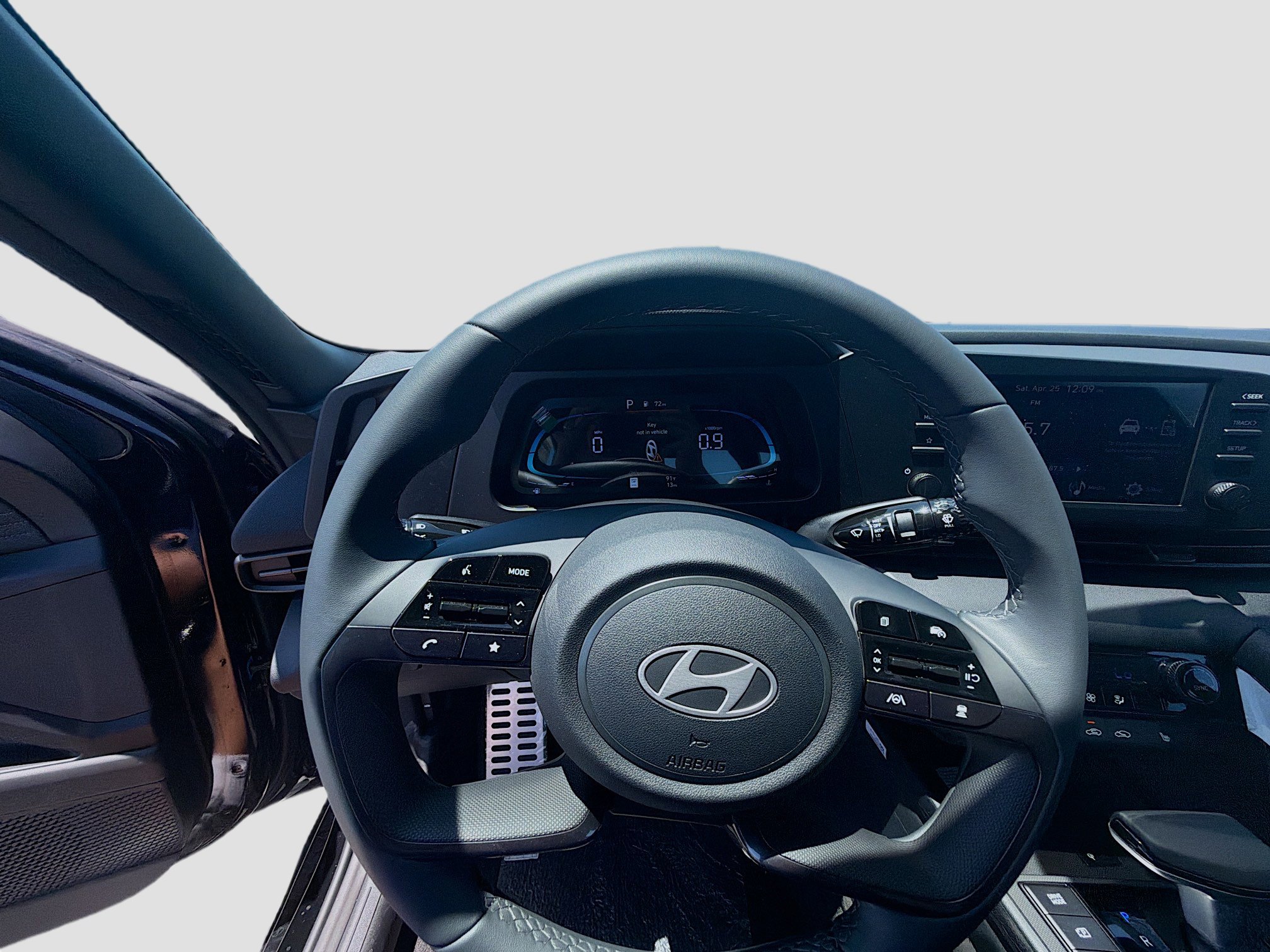 New 2026 Hyundai Elantra SEL Sport Premium FWD image 9