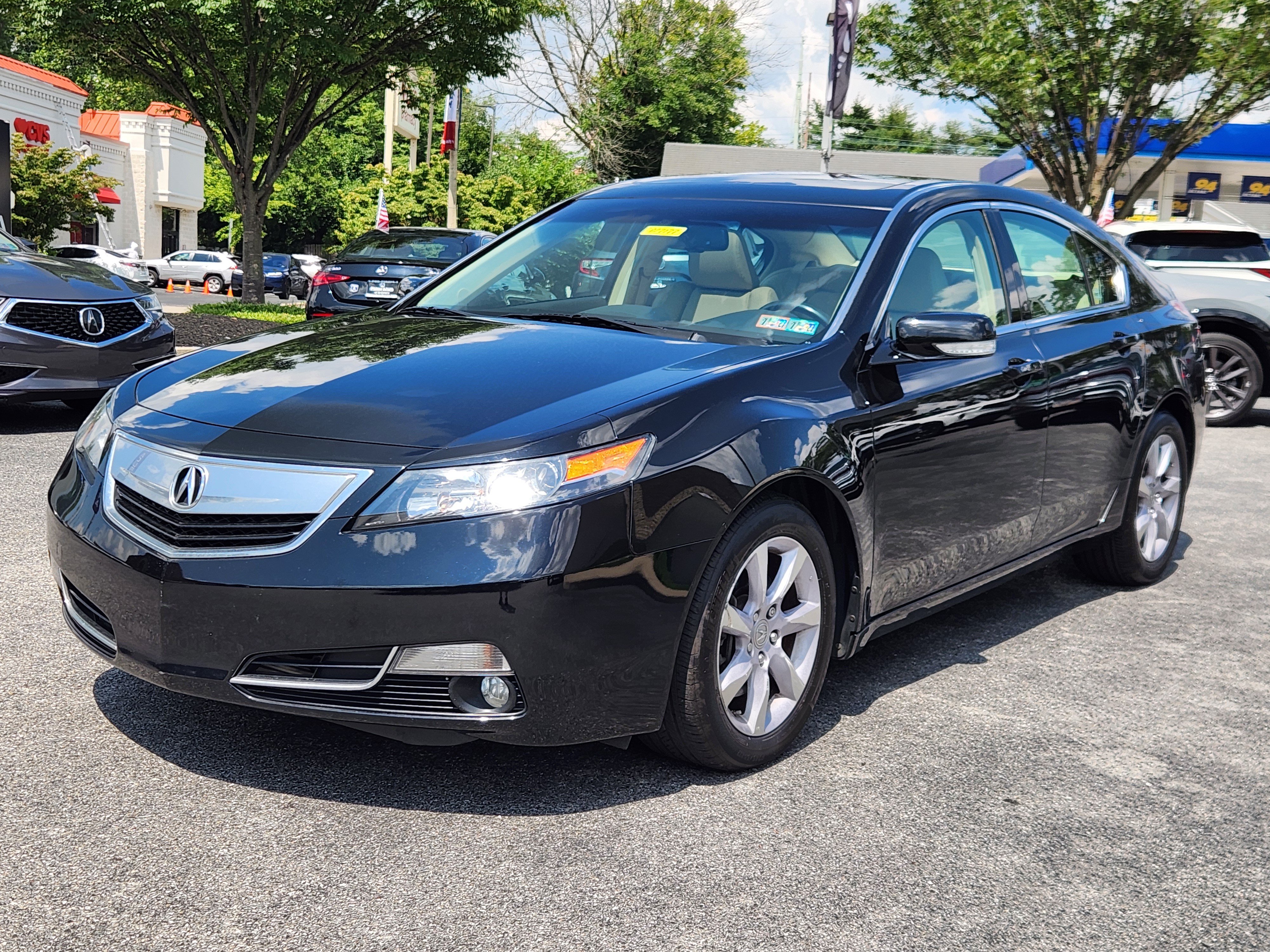 Used 2014 Acura TL w/ Technology Package FWD image 2