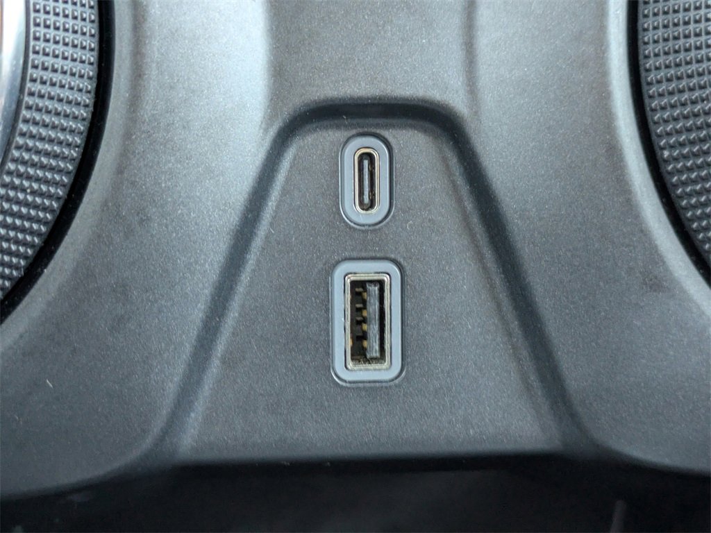 Used 2025 Chevrolet Blazer LT image 18