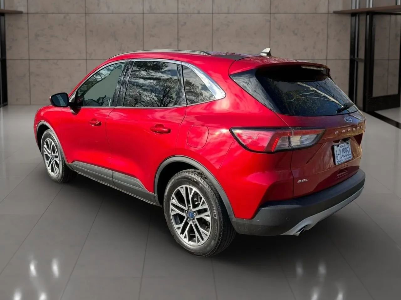 Used 2020 Ford Escape SEL image 5