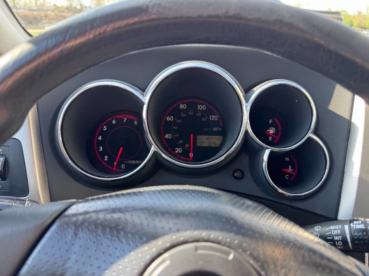 Used 2004 Pontiac Vibe w/ Moon And Tunes Value Package image 18