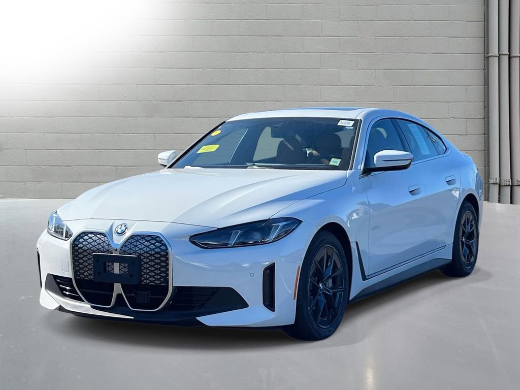 Used 2025 BMW i4 xDrive40i w/ Parking Assistance Package image 4