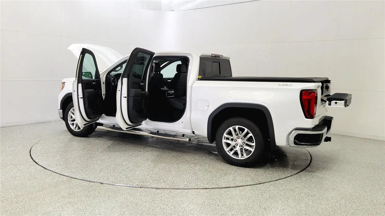 Used 2020 GMC Sierra 1500 SLT w/ SLT Convenience Package AWD/4WD image 11