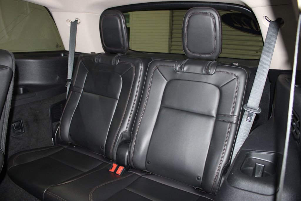 Used 2022 Lincoln Aviator Reserve w/ Equipment Group 201A AWD/4WD image 26