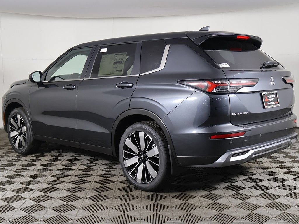 New 2026 Mitsubishi Outlander SE FWD image 11