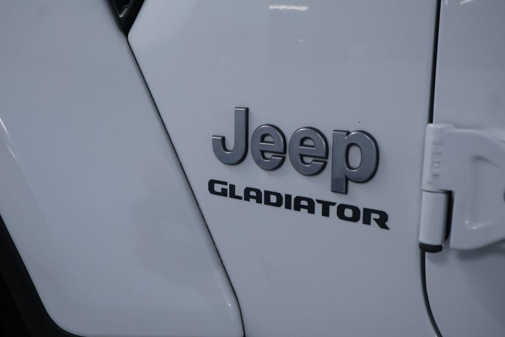 Used 2020 Jeep Gladiator Overland AWD/4WD image 7