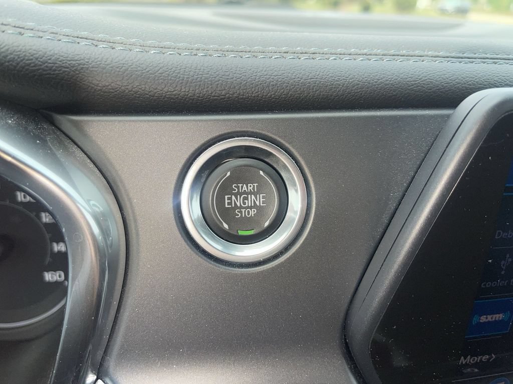 Used 2019 Chevrolet Blazer LT FWD image 23