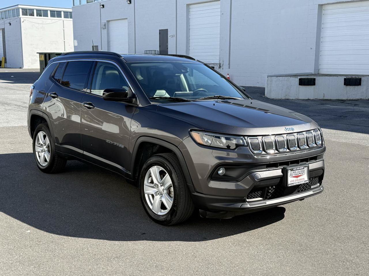 Used 2022 Jeep Compass Latitude w/ Sun and Sound Group AWD/4WD image 34