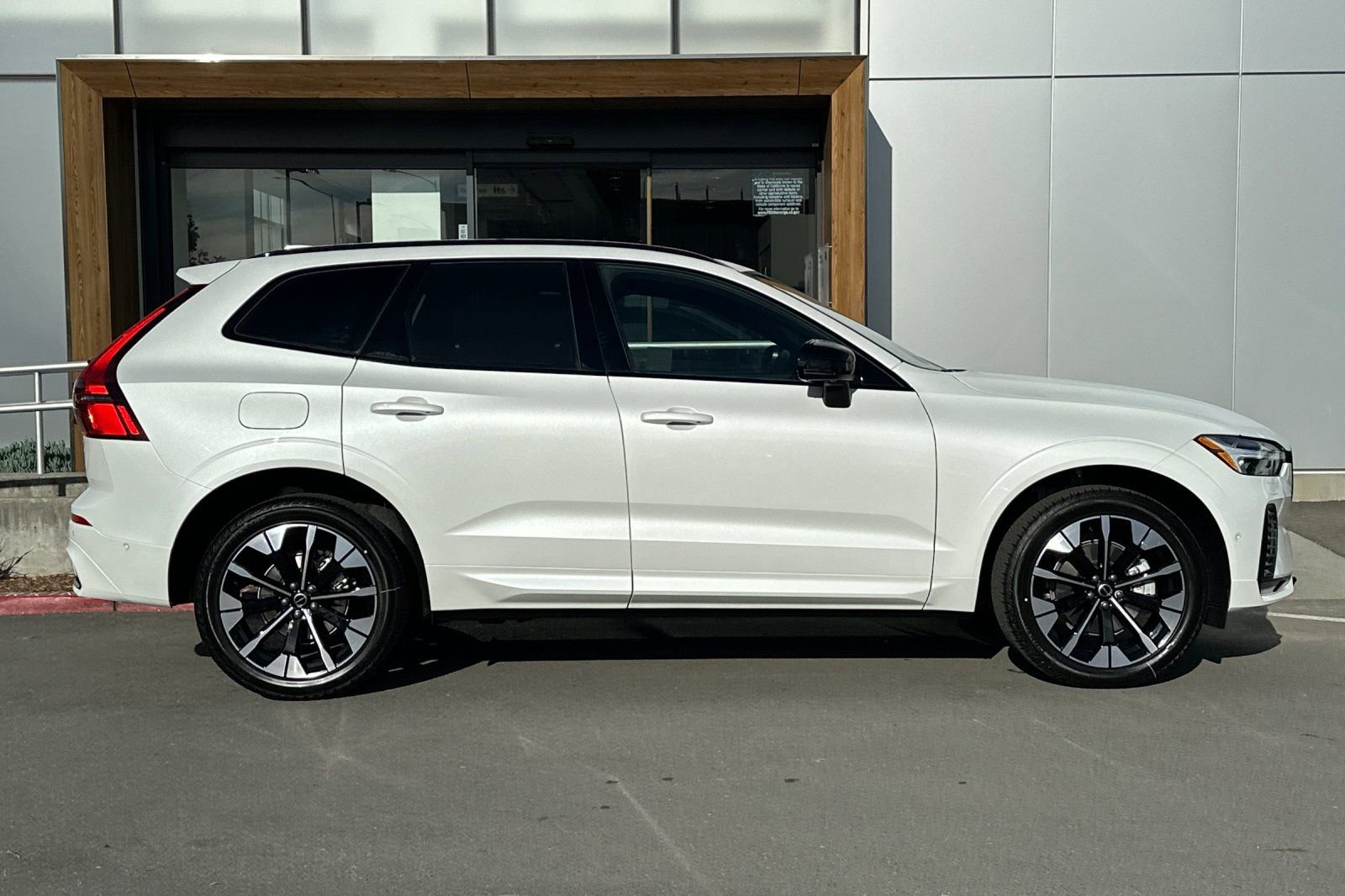 New 2026 Volvo XC60 B5 Plus w/ Protection Package Premier image 8