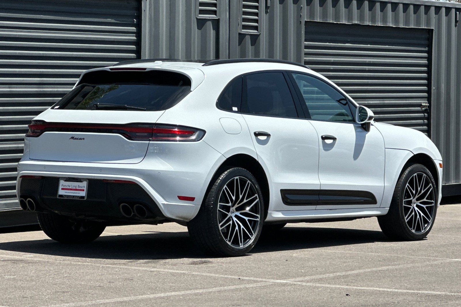 Certified 2022 Porsche Macan AWD/4WD image 8