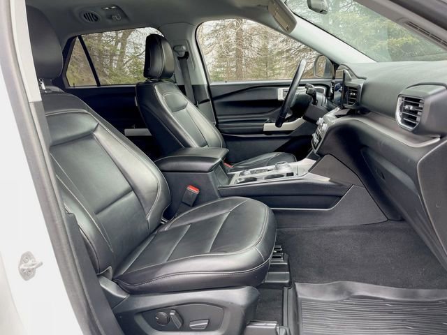 Used 2021 Ford Explorer XLT w/ Equipment Group 202A image 27