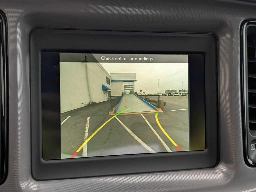Used 2018 Chevrolet Equinox Premier FWD image 16