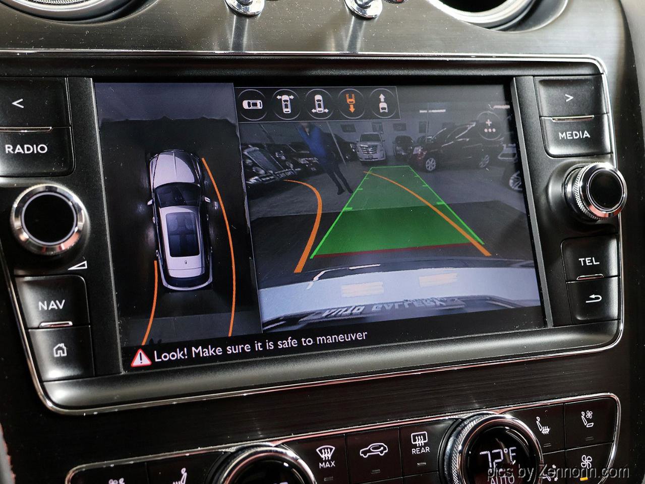 Used 2017 Bentley Bentayga image 25