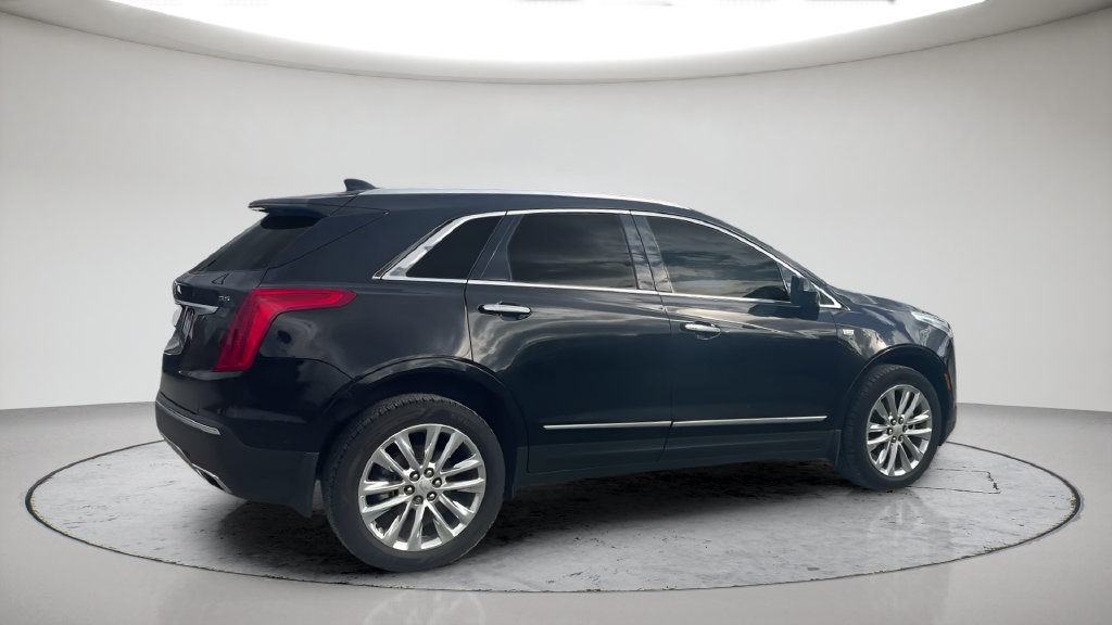 Used 2017 Cadillac XT5 Platinum w/ Driver Assist Package AWD/4WD image 6