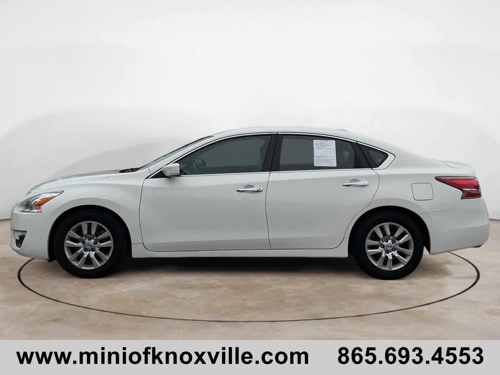 Used 2015 Nissan Altima 2.5 S w/ Power Driver Seat Package FWD image 6