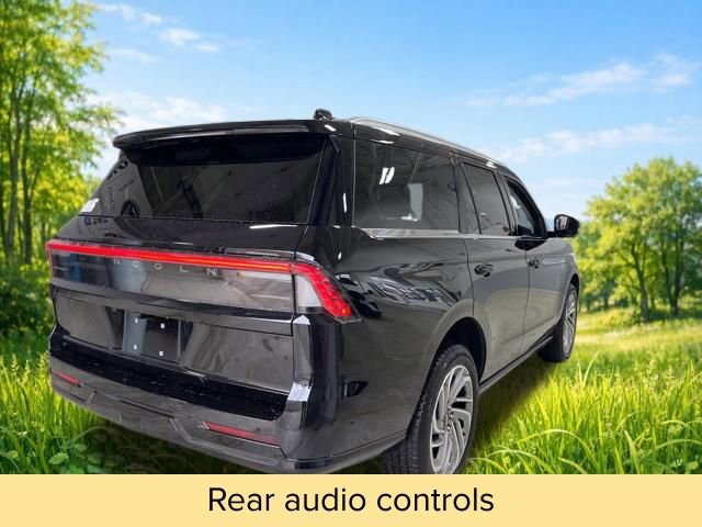 New 2026 Lincoln Navigator Reserve image 7