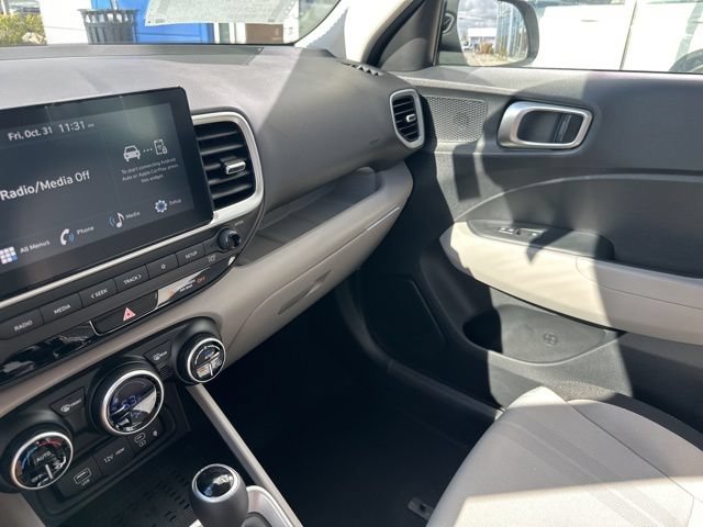 New 2026 Hyundai Venue SEL FWD image 30