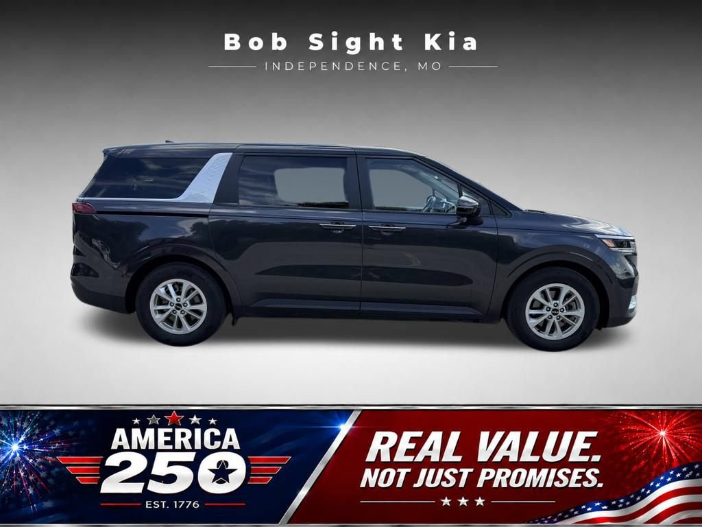 Used 2024 Kia Carnival LX FWD image 18
