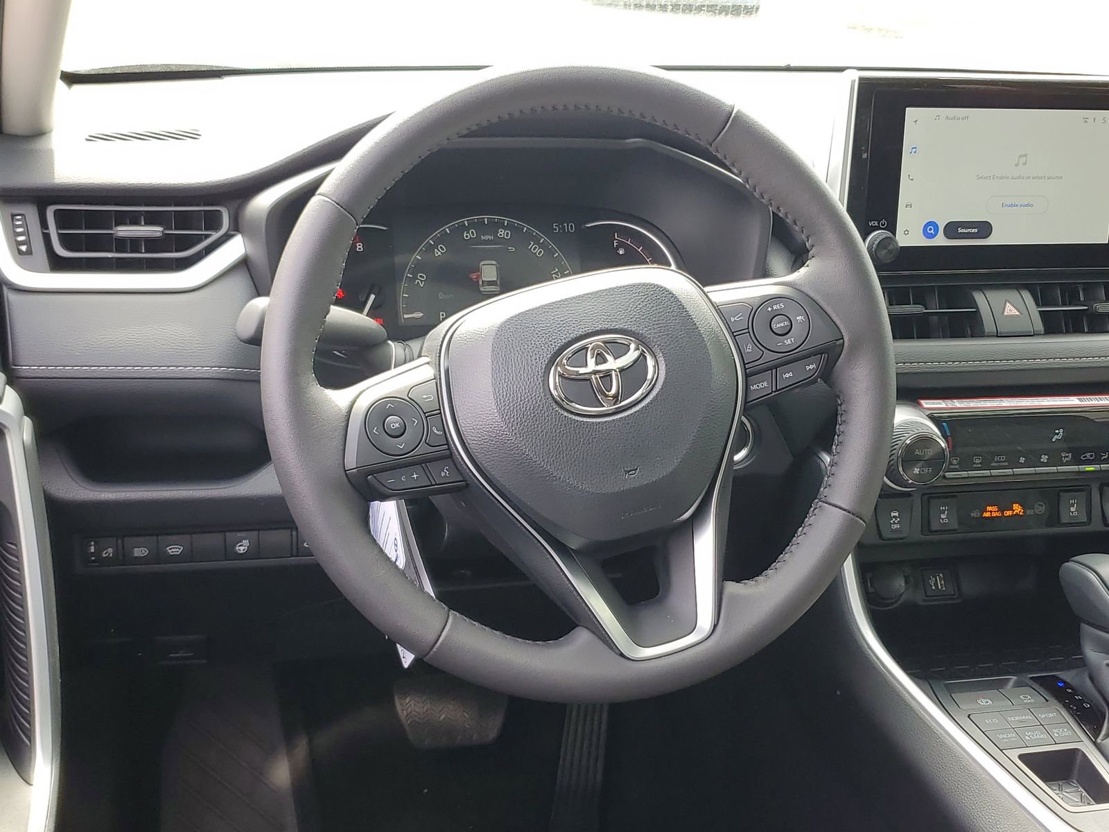 Used 2025 Toyota RAV4 XLE w/ Convenience Package AWD/4WD image 10