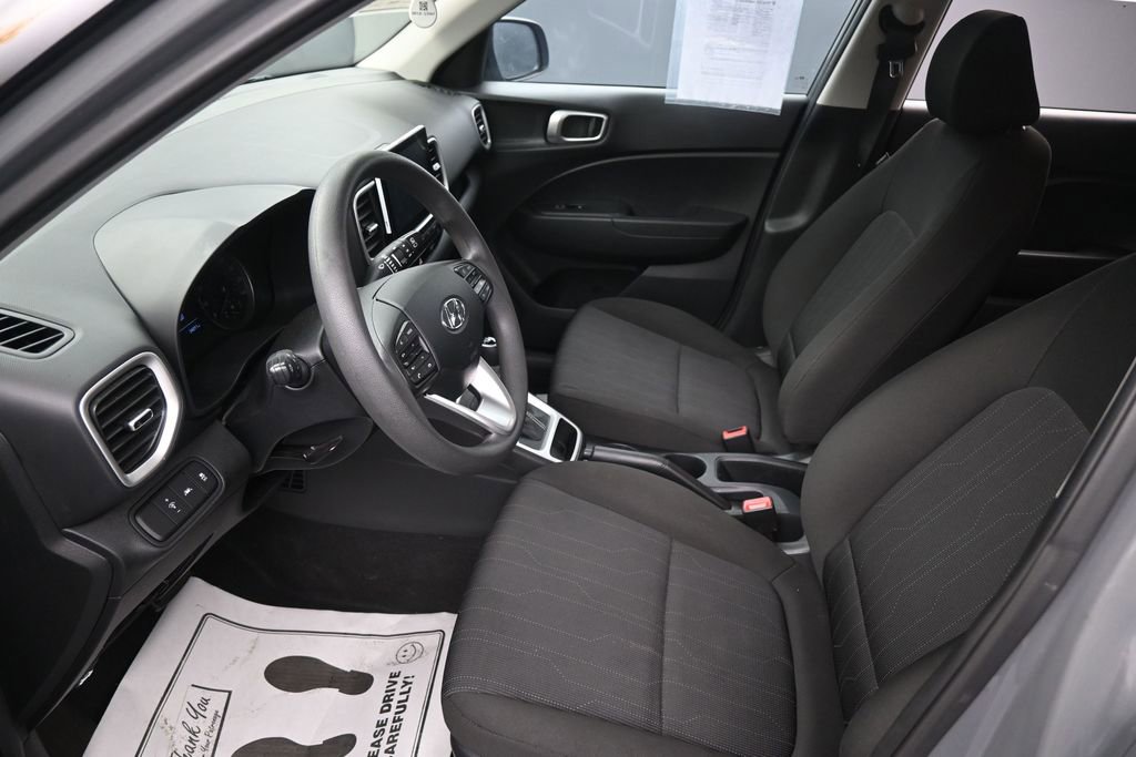 Used 2022 Hyundai Venue SE FWD image 22