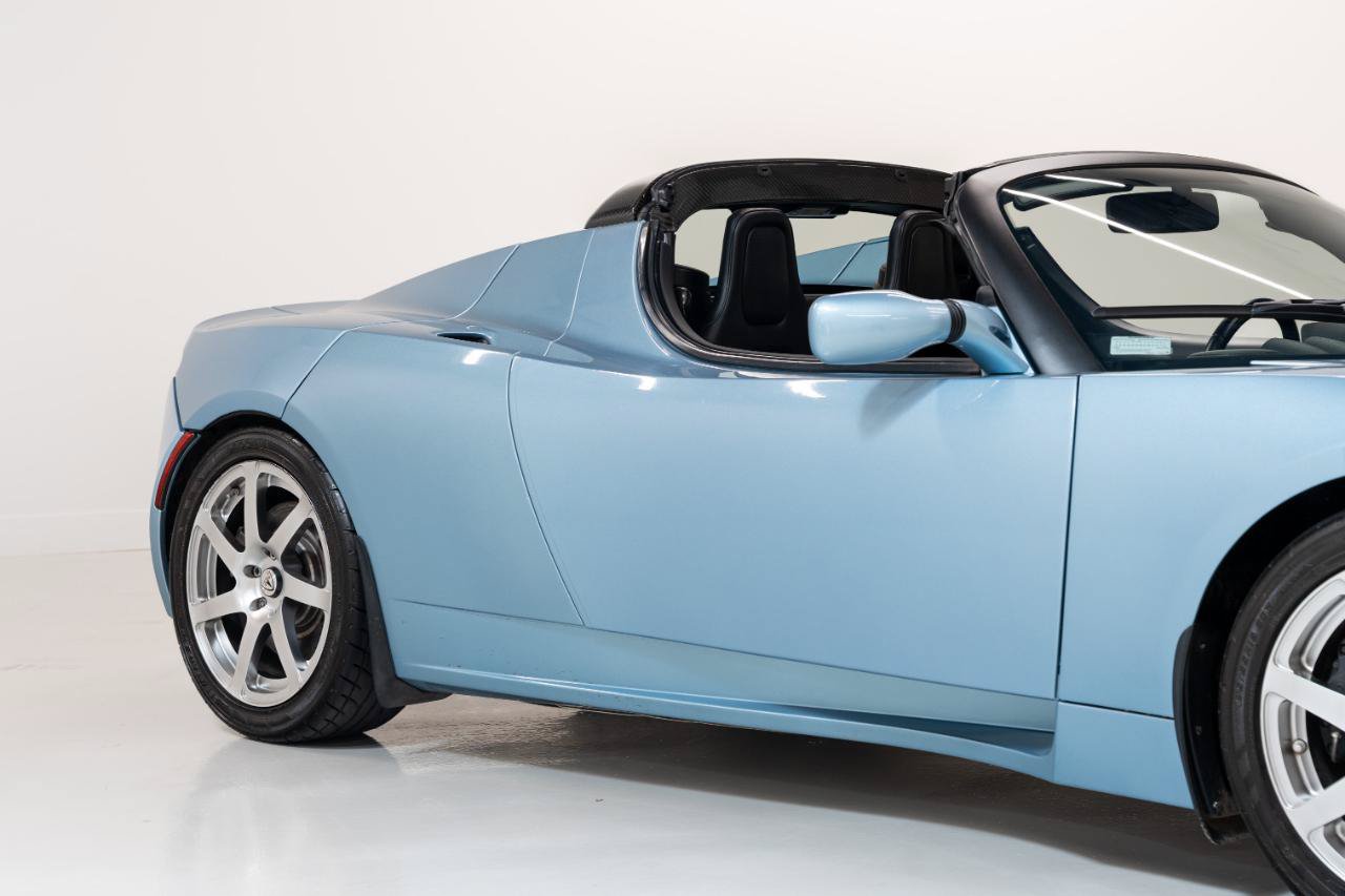 Used 2008 Tesla Roadster RWD image 11