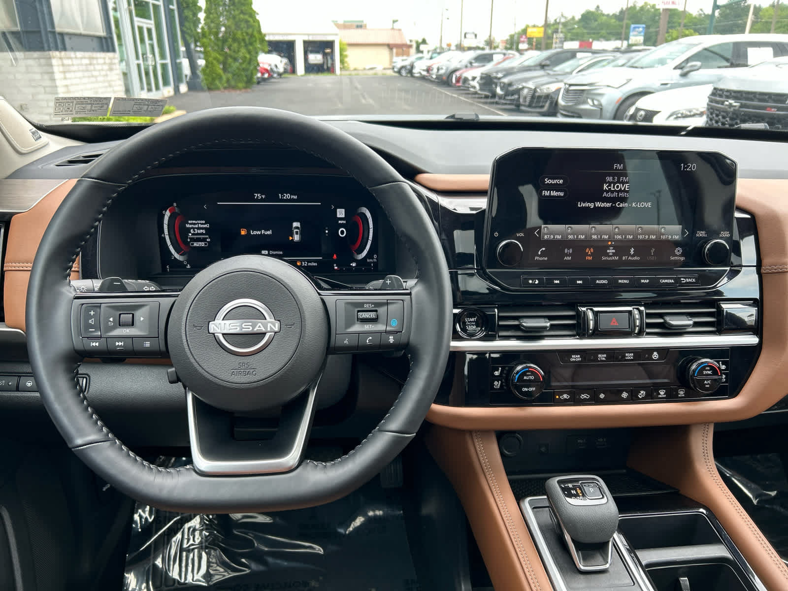 Certified 2025 Nissan Pathfinder Platinum AWD/4WD image 3