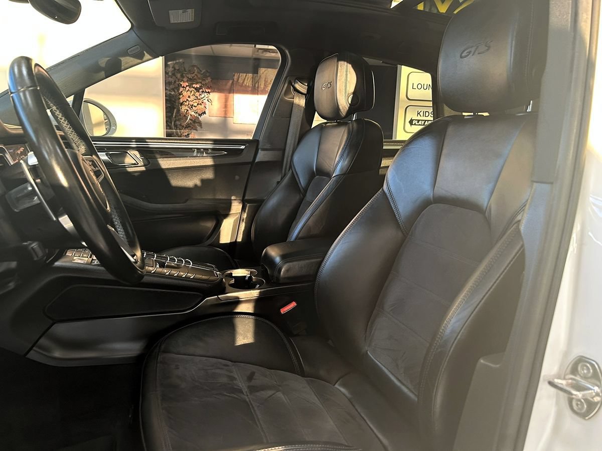 Used 2017 Porsche Macan GTS AWD/4WD image 12