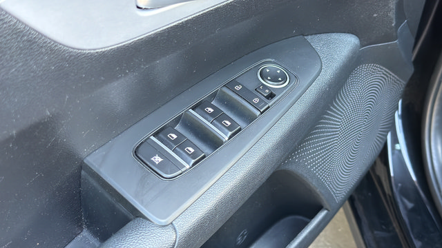 Used 2024 Kia Forte LXS FWD image 12
