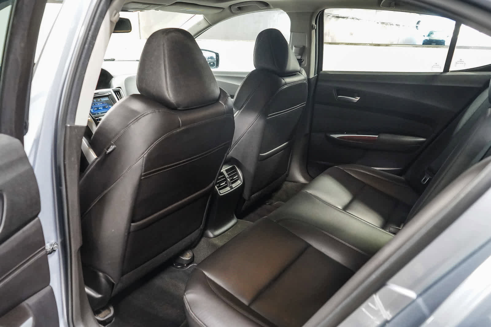 Used 2015 Acura TLX image 23