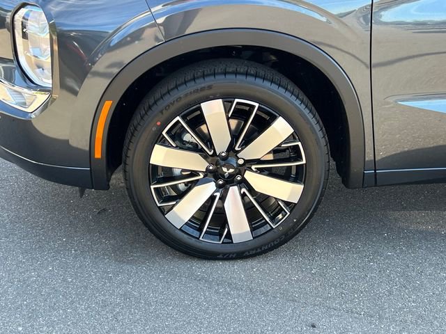 New 2026 Mitsubishi Outlander SEL FWD image 10