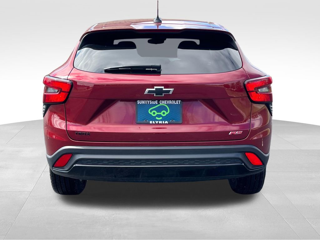 Certified 2024 Chevrolet Trax RS FWD image 3