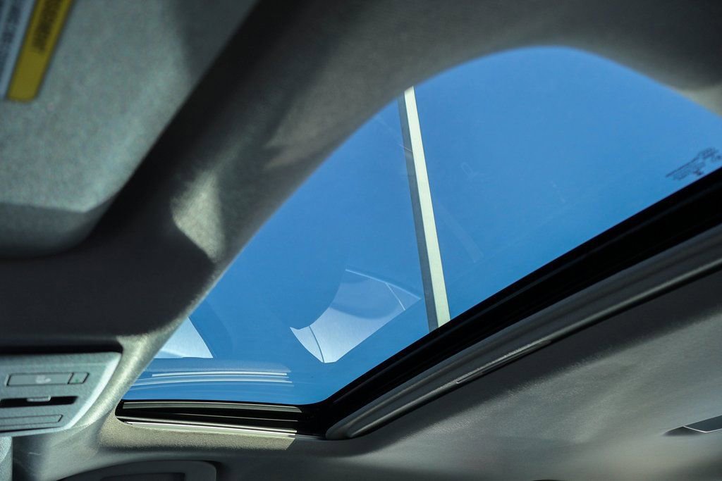 New 2025 Nissan Sentra SR image 9