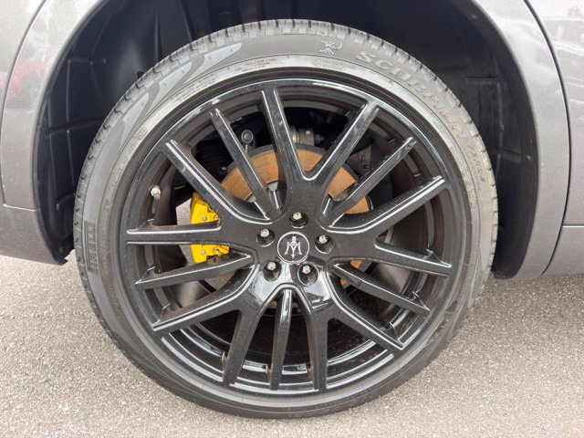 Used 2023 Maserati Levante Modena AWD/4WD image 19