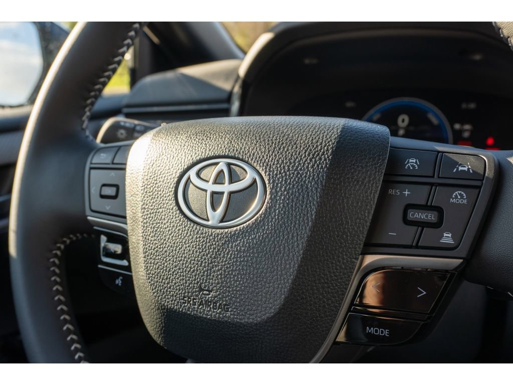 Used 2026 Toyota Camry SE w/ Convenience Package image 28