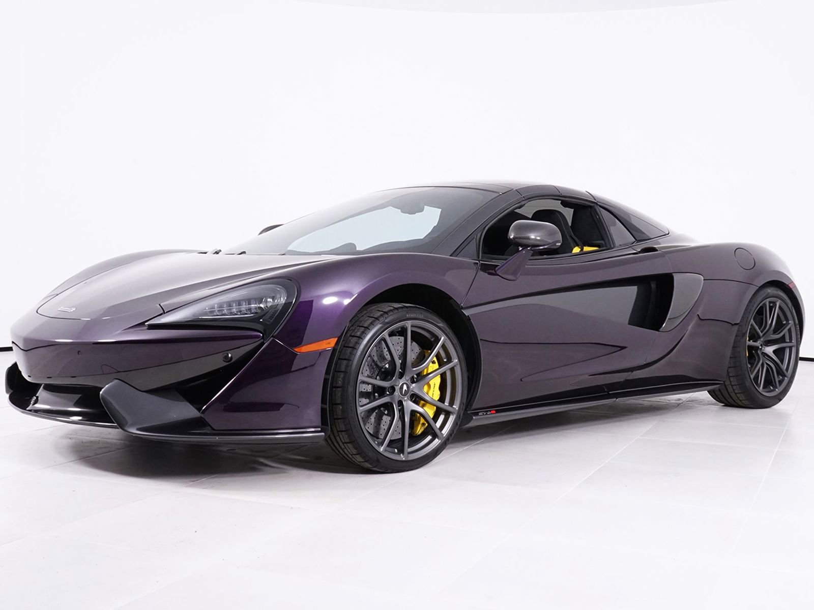 Used 2019 McLaren 570S Spider RWD image 29