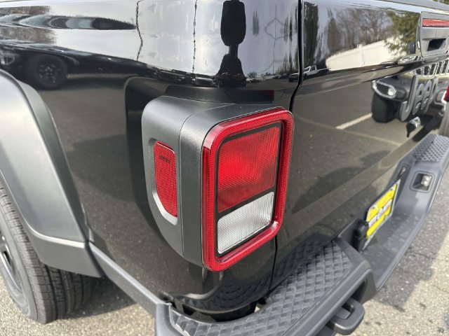 New 2026 Jeep Gladiator Sport AWD/4WD image 8