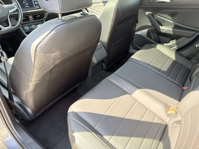 Certified 2023 Volkswagen Jetta SE w/ Panoramic Sunroof Package FWD image 10