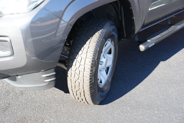 Used 2022 Toyota Tacoma SR w/ SR Convenience Package RWD image 11