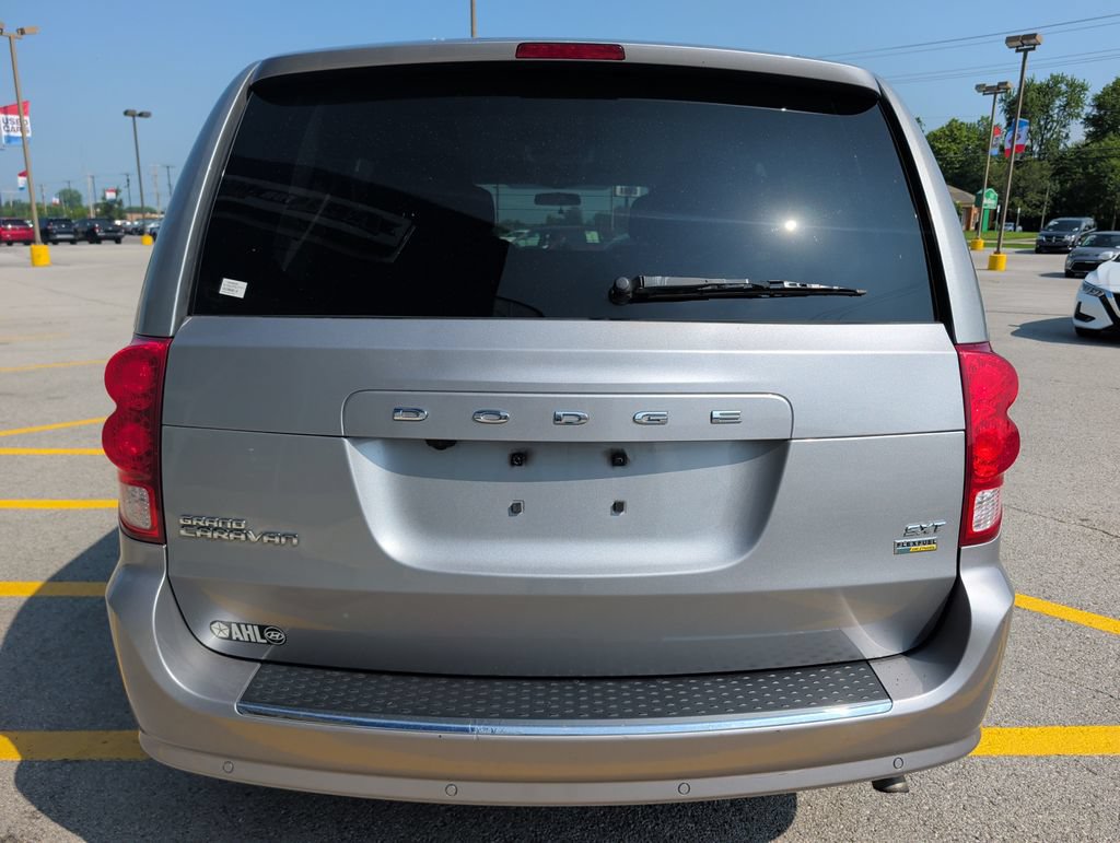 Used 2014 Dodge Grand Caravan SXT FWD image 6