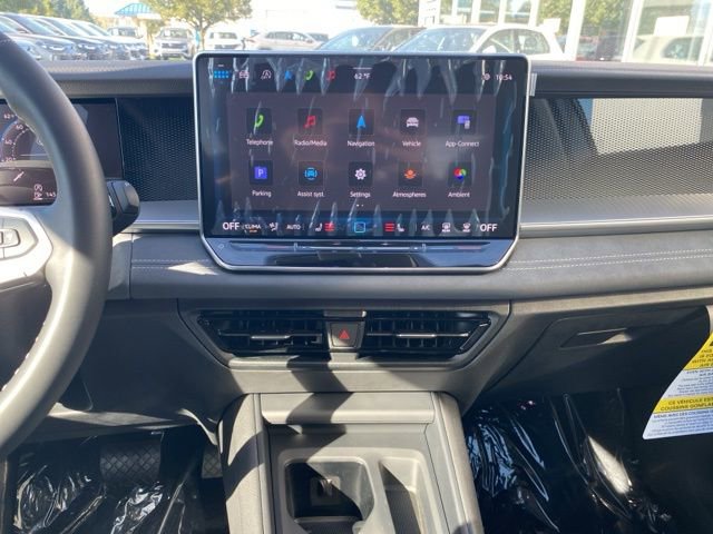 New 2025 Volkswagen Tiguan SE image 33