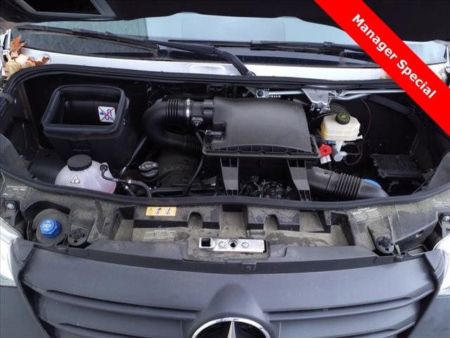 Used 2022 Mercedes-Benz Sprinter 3500 image 33