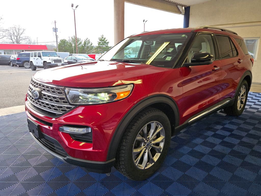 Used 2021 Ford Explorer Limited w/ Equipment Group 301A image 3