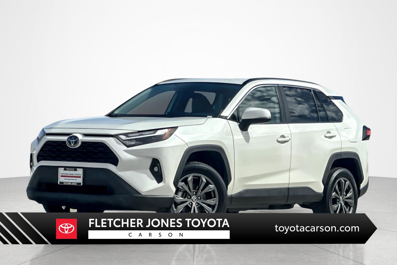 Certified 2022 Toyota RAV4 XLE Premium AWD/4WD image 1