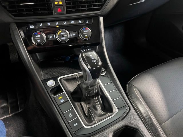 Used 2024 Volkswagen Jetta SE image 29