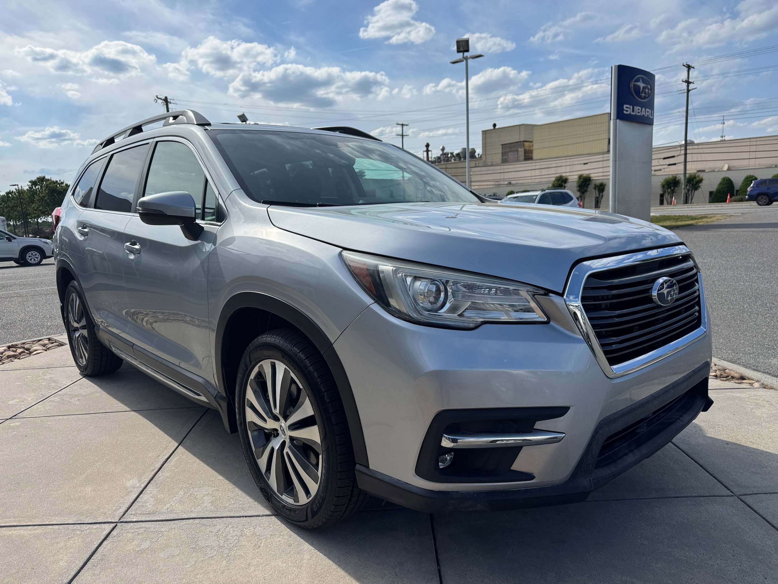 Used 2019 Subaru Ascent Limited w/ Popular Package #2A AWD/4WD image 4