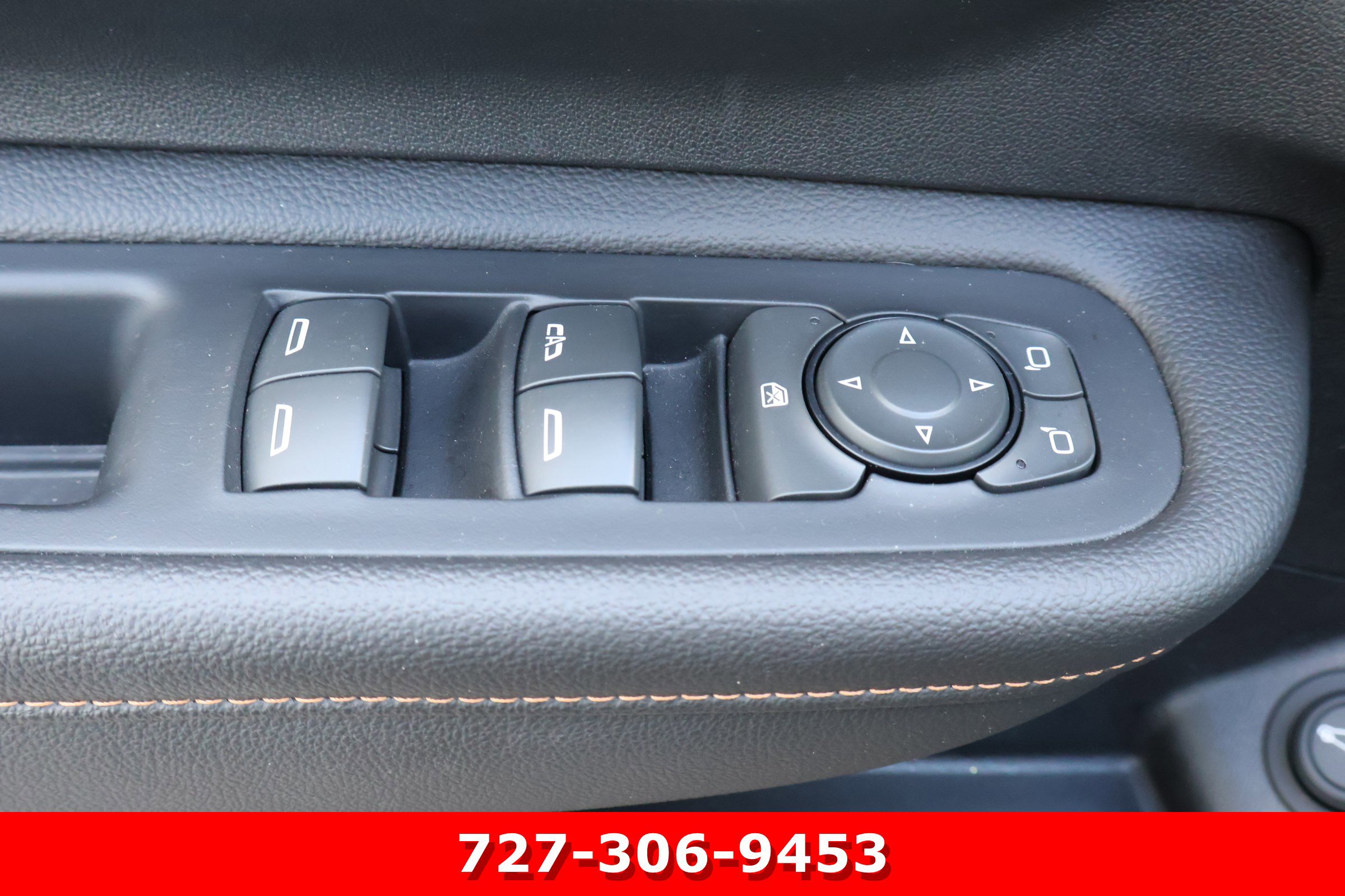 Used 2020 GMC Terrain SLE w/ Driver Convenience Package image 16