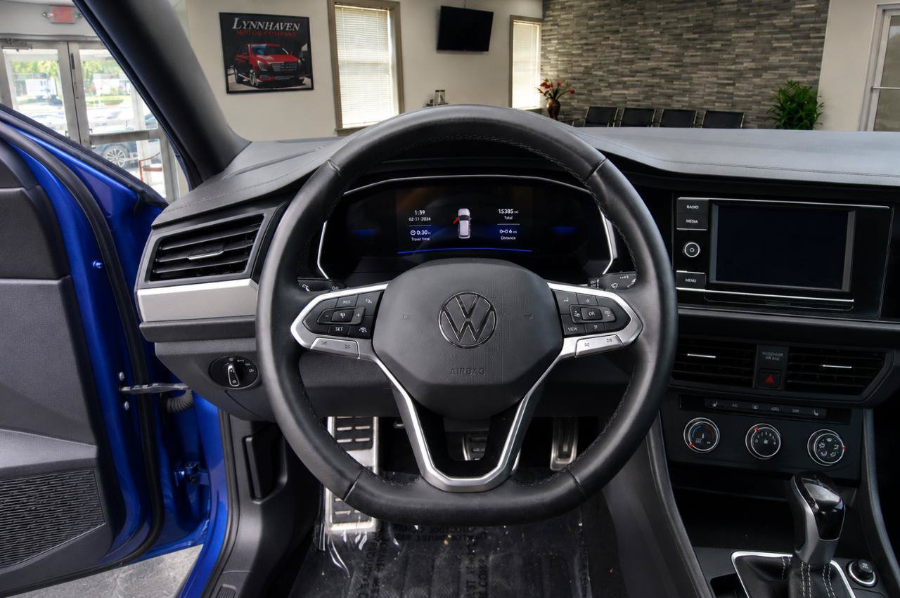 Used 2024 Volkswagen Jetta Sport FWD image 8