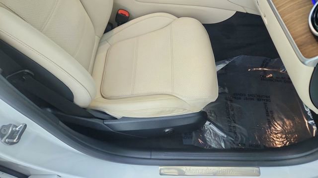 Used 2022 Mercedes-Benz C 300 Sedan image 24
